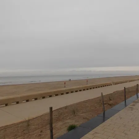 Residentie Westend With Frontal Sea View * Middelkerke