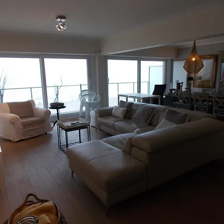 Residentie Westend With Frontal Sea View Middelkerke