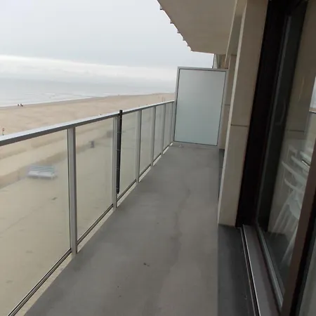 Residentie Westend With Frontal Sea View *